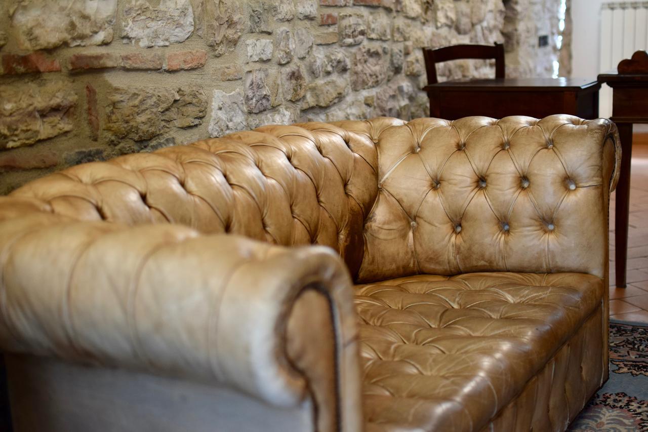 Residenza Le Logge Bed & Breakfast Gubbio Exterior foto