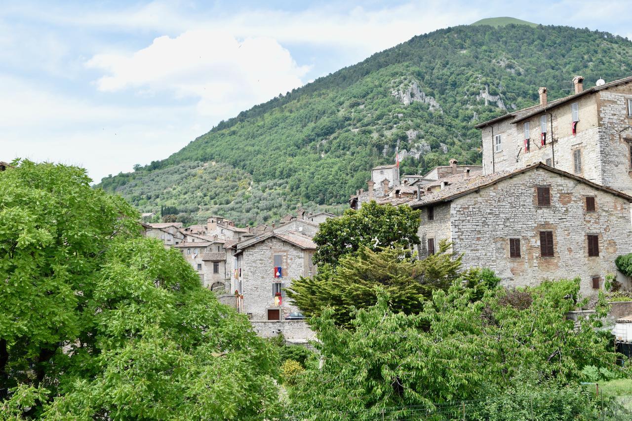 Residenza Le Logge Bed & Breakfast Gubbio Exterior foto
