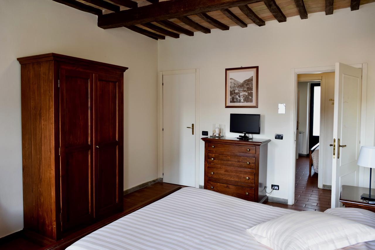 Residenza Le Logge Bed & Breakfast Gubbio Exterior foto
